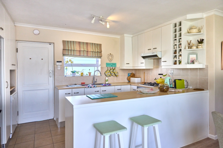 3 Bedroom Property for Sale in Milkwood Park Western Cape